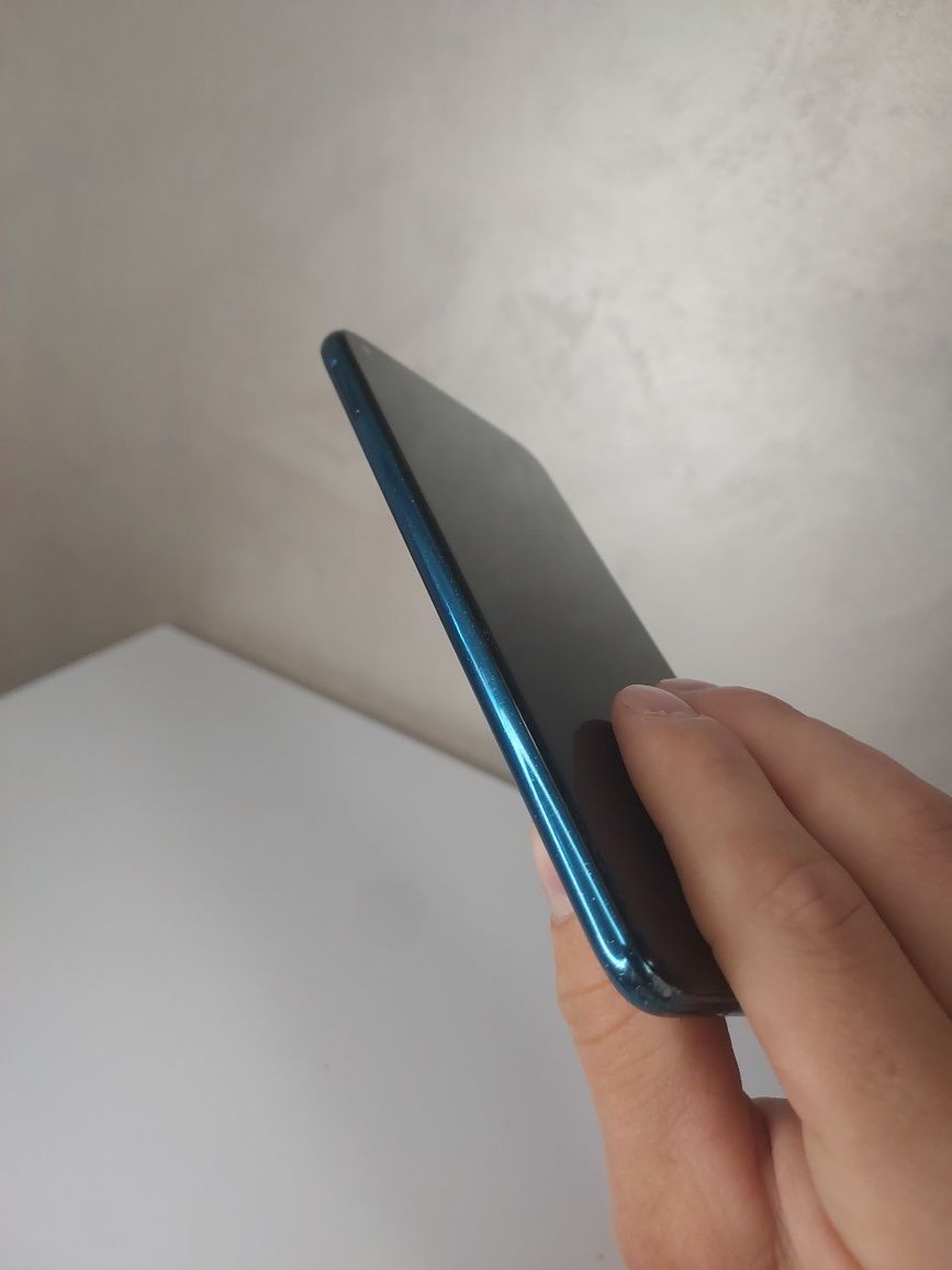 Продам смартфон Honor 20 Pro