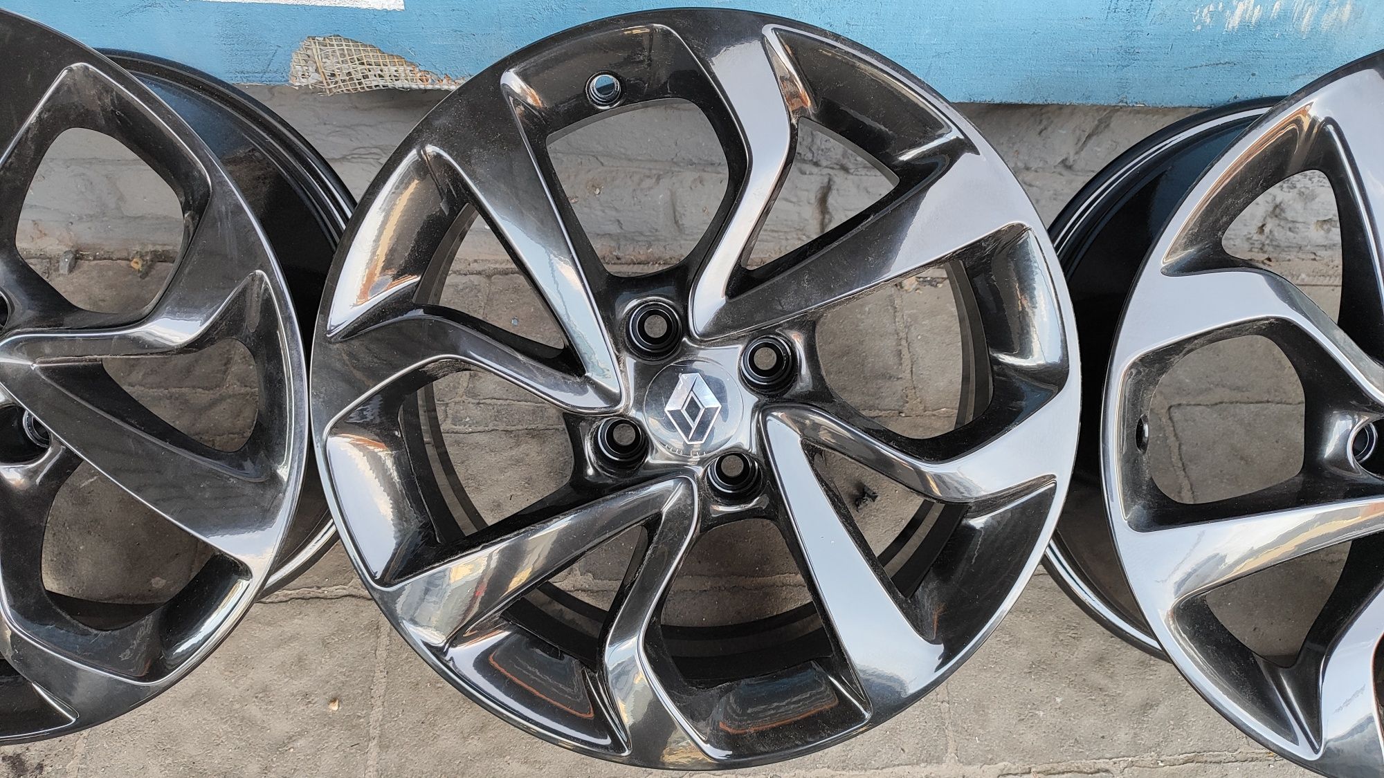 Гарні диски Renault Logan Megan Scenic 4*100 R16 4/100 16