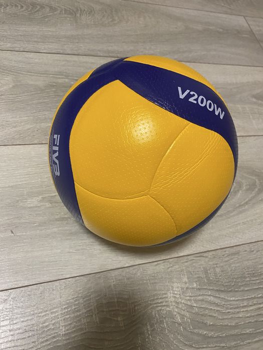 М'яч волейбольний Mikasa V200W