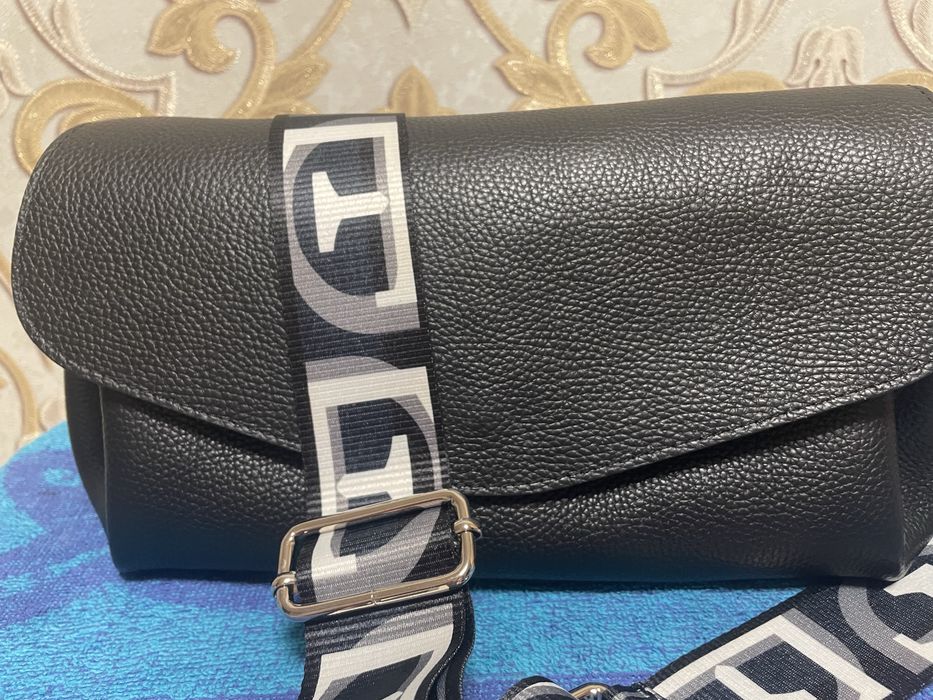 Продам шкіряну жіночу сумочку. Виробник Італія. Vera Pelle