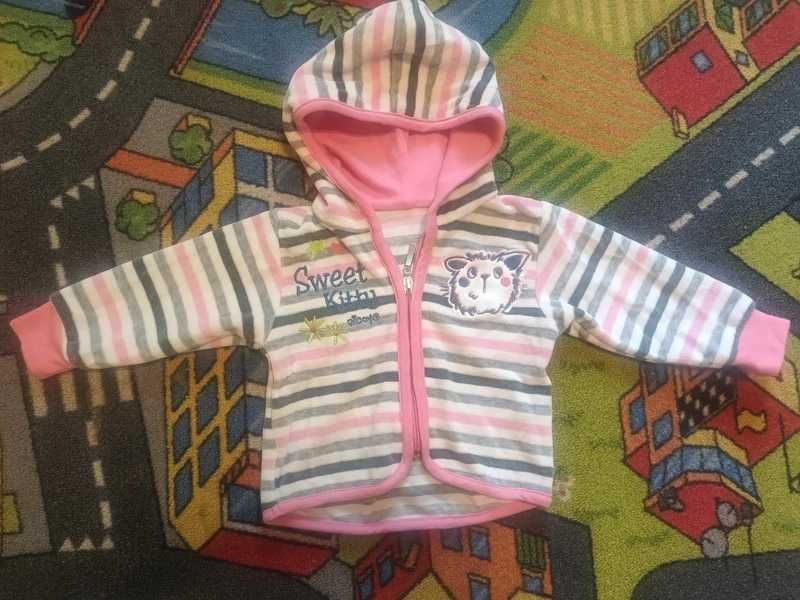 Ciepła bluza dziewczęca z kapturem r. 56