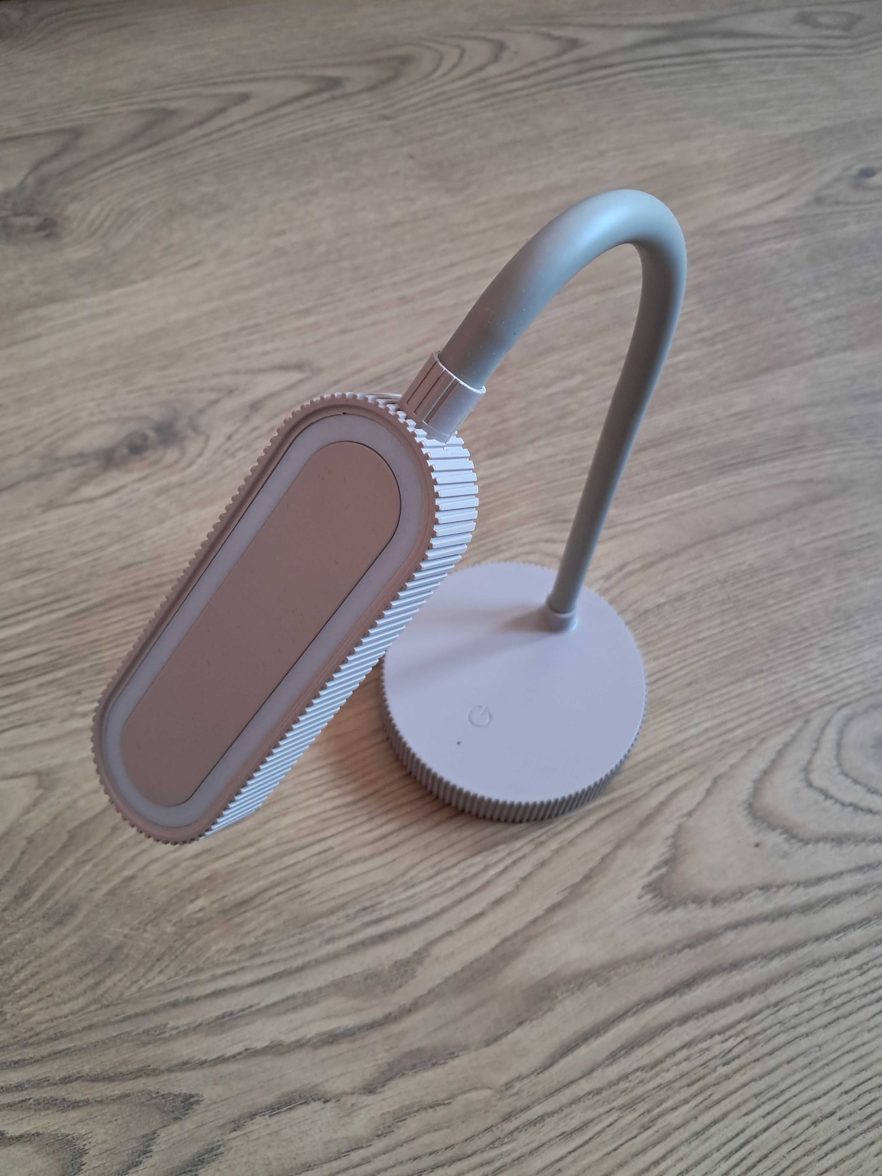 Lampka LED ruchomwe ramię ładowanie USB