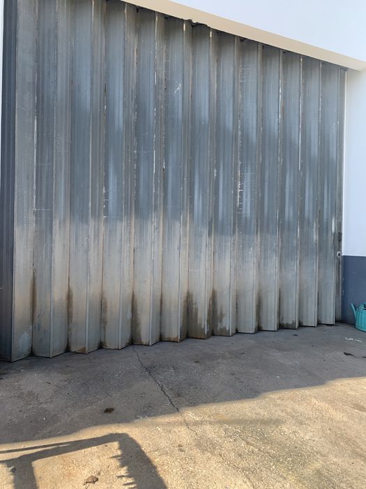 Vendo portão para garagem em fole