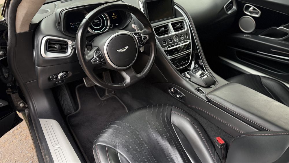 Aston Martin DB11 V12 5.2 twin turbo 608km PPF zamiana