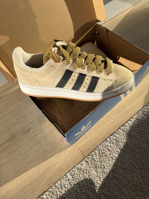 Vendo sapatilhas Adidas Campus 00s J