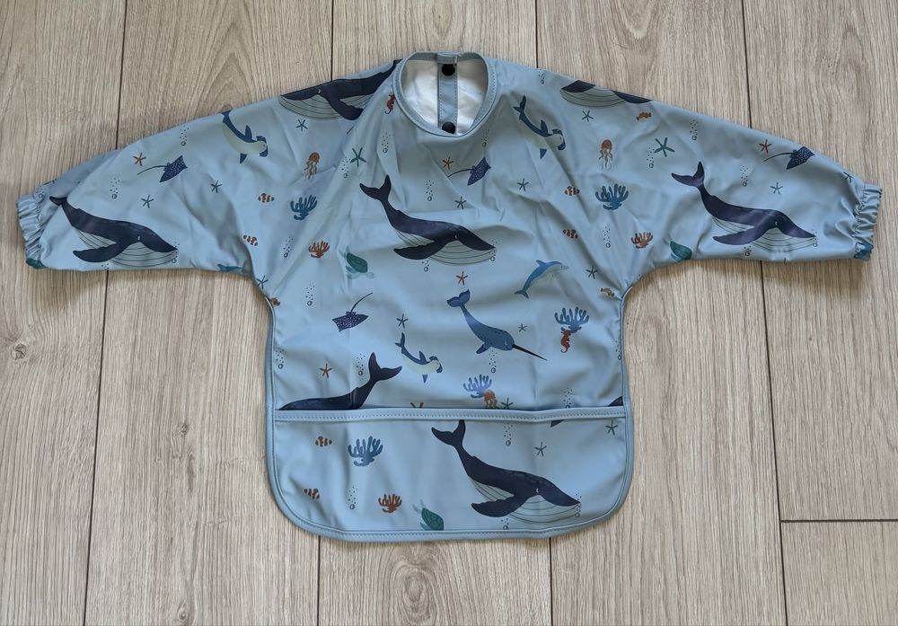 Uroczy nowy sliniak z rekawkami w morski wzor