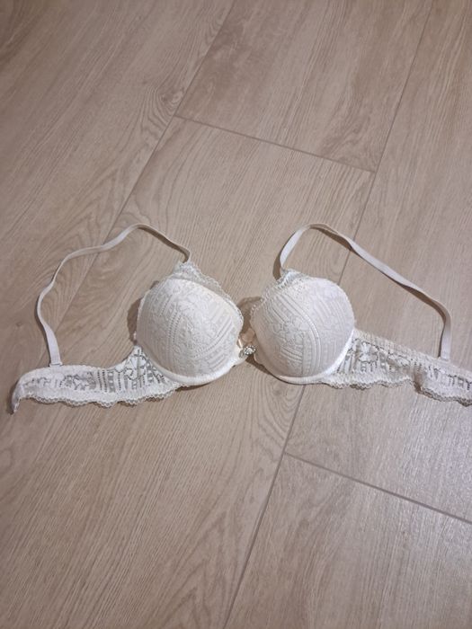 Віддам бюстгальтер 70В