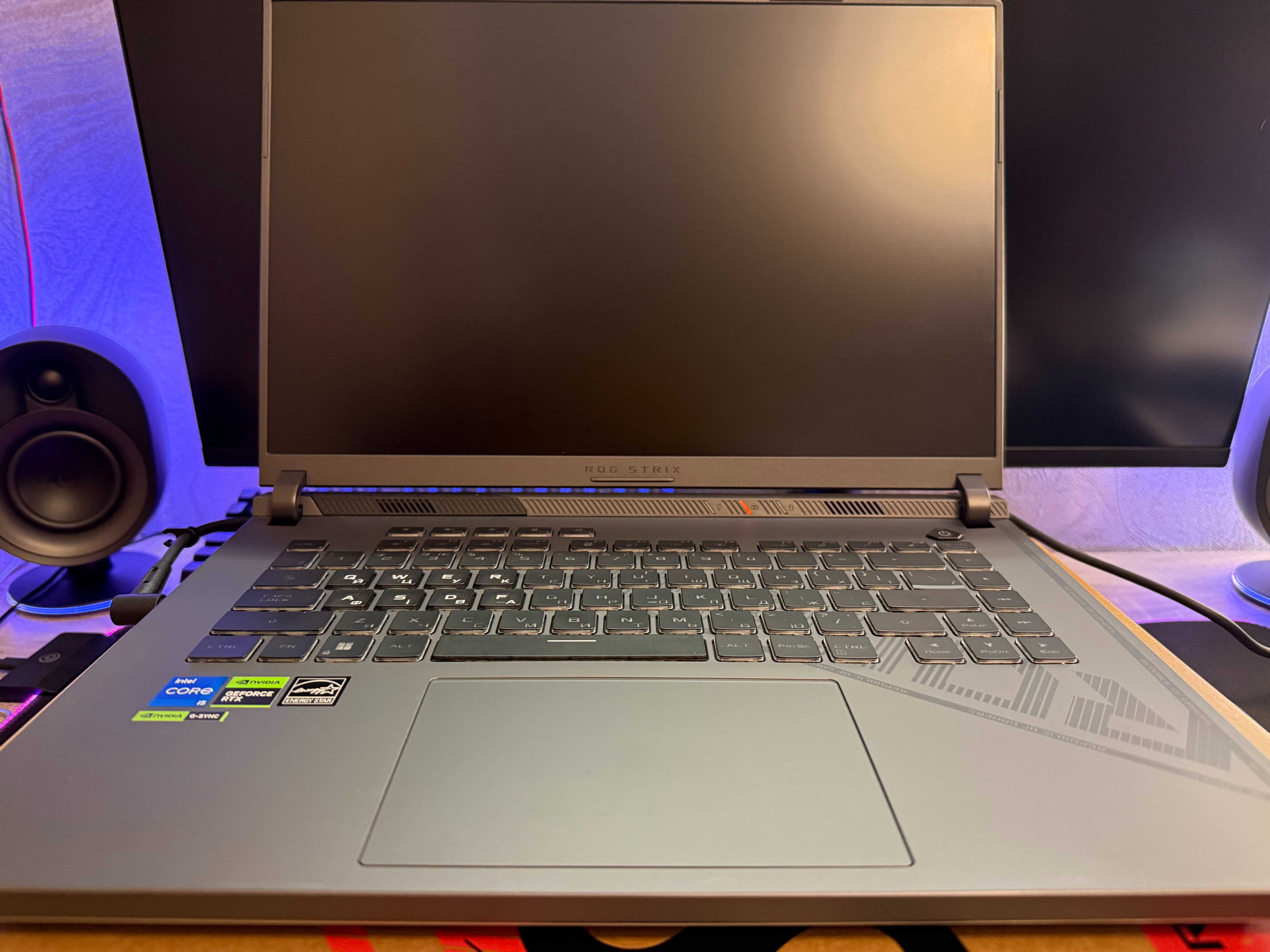 ASUS ROG Strix G16 G614JV / RTX 4060 / 32GB DDR5 / 1TB