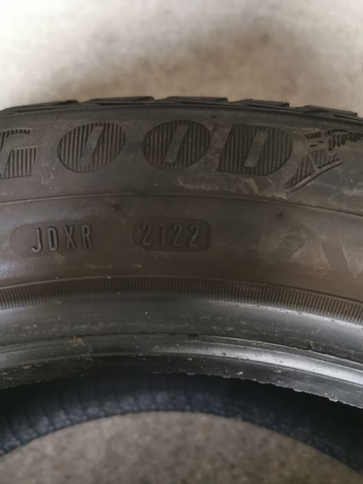 Komplet opon 215/55R17 94V Goodyear Vector4Seasons Gen-2 #