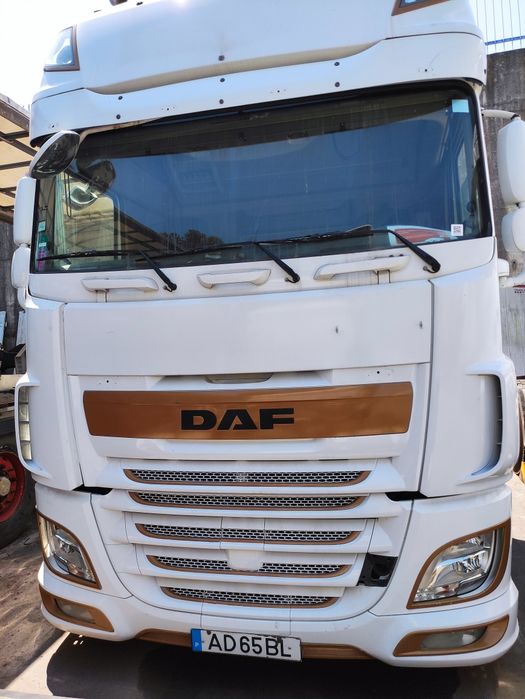 DAF XF106
Sem motor e sem caixa de resto completa