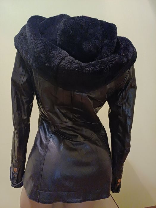 Шкіряна дублянка на хутрі цегейка