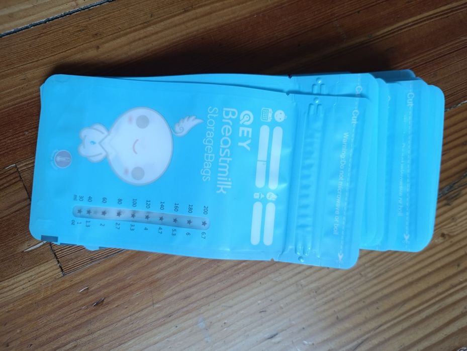 Пакети для зберігання молока