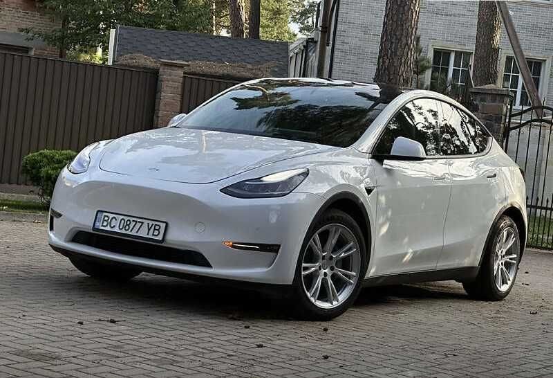 Tesla Model Y 2021 Dual Motor