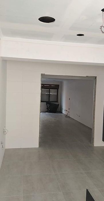 Remodelações gerais e construções de raiz.