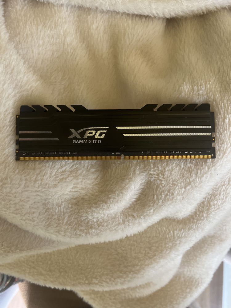 Pamięć ram XPG GAMMIX D10 jedna