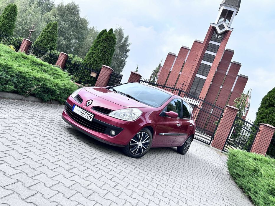 RENAULT Clio III oszczędny KLIMA HAK tempomat