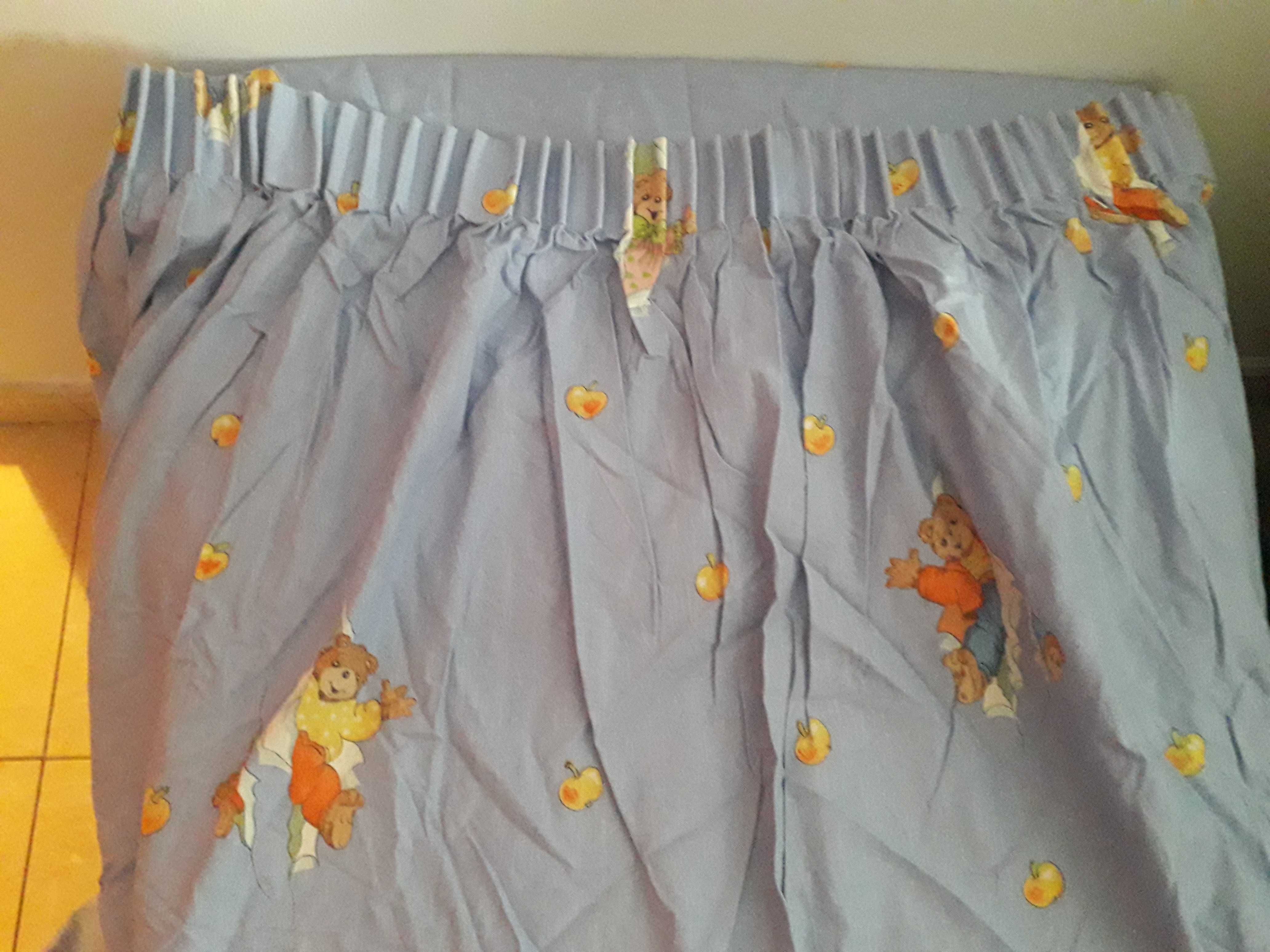 cortinados quarto bebé/criança