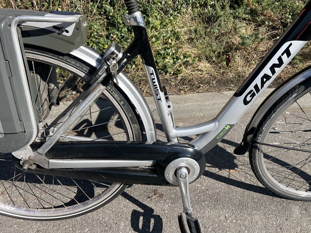 Rower elektryczny GIANT TWIST HYBRID na 2 baterie NEXUS 7 /A