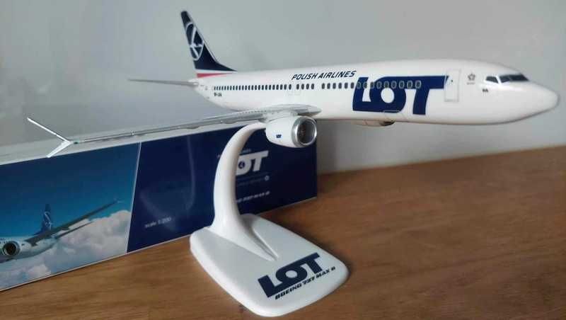 Model B 737 Max PLL LOT Polish Airlines skala 1:200