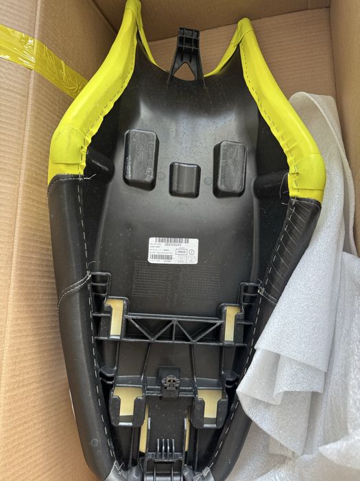 Сидіння на BRP Spark Trixx 24р.