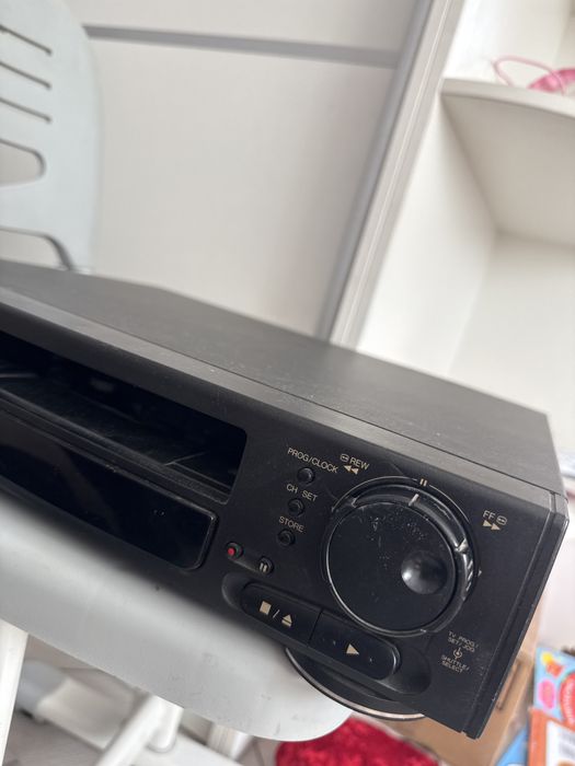 відеомагнітофон JVC HR-J311EM