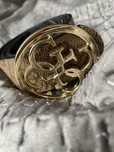 Dwustronny pasek w monogram Guess