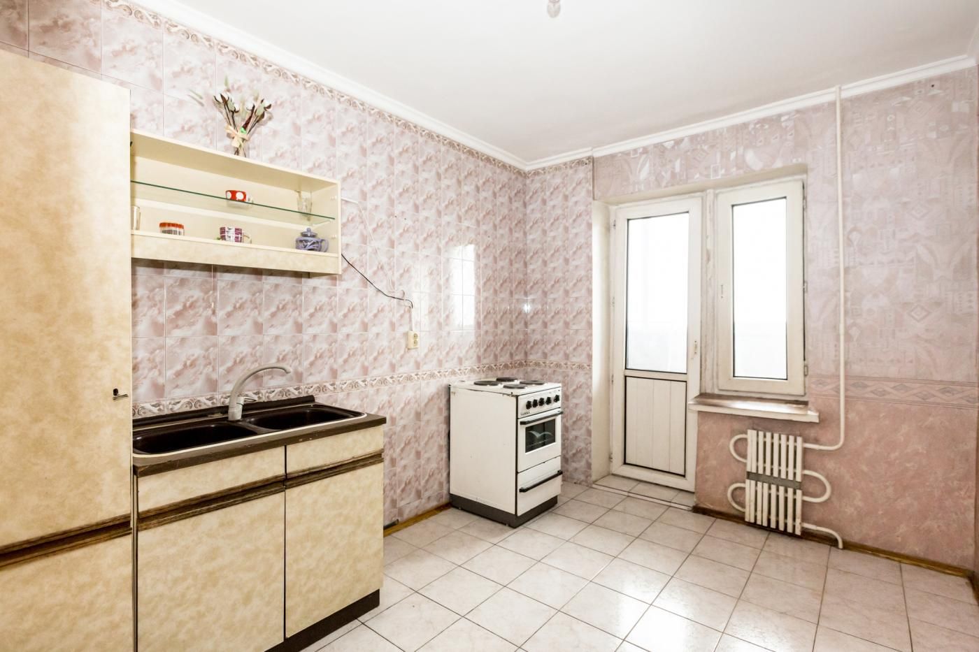 Продаж 4-кімнатної квартири в Олександрівському районі