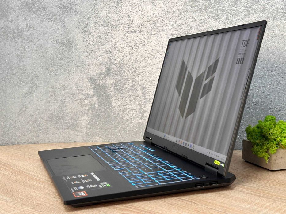 Ігровий Ноутбук Asus TUF 16" 165Hz Ryzen 7-260/16DDR5/1Tb/RTX 5060 8Gb