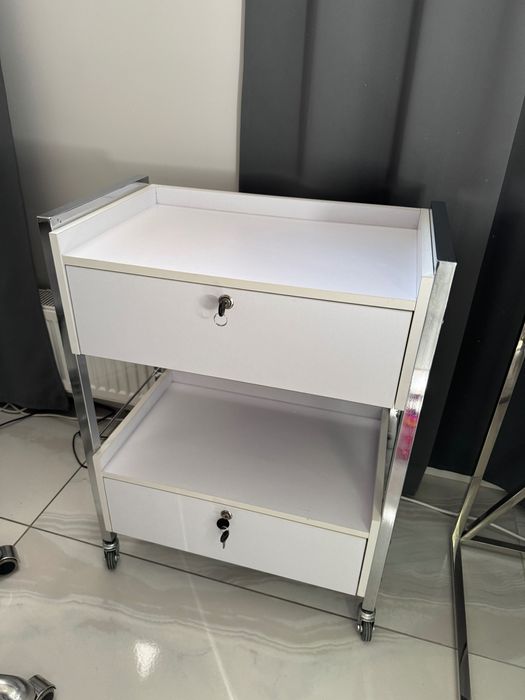 Szafka kosmetyczna na kółkach stolik zabiegowy