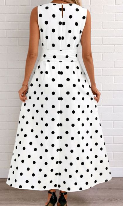 Nowa sukienka biała w czarne kropki r.M