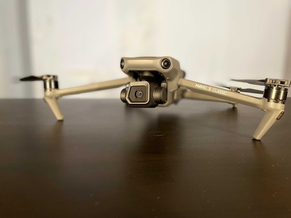 DJI Mavic 3 Classic + filtry 1-9 + filtr nd1000 + etui + 2x śmigła
