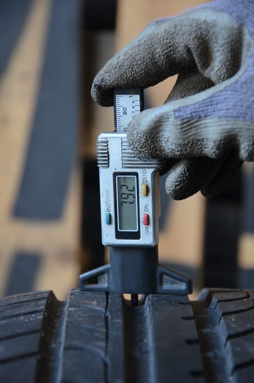 Резина літня шини колеса летние  235 40 r17 Gtyres