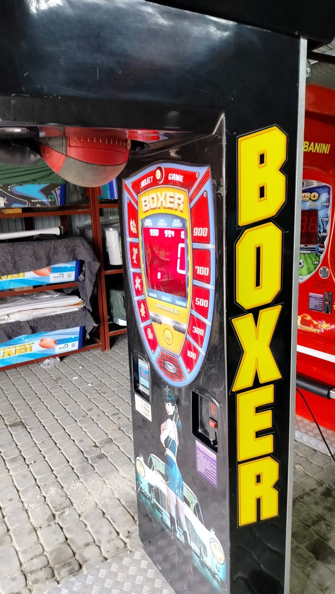 Sprzedam automat zarobkowy rozrywkowy boxer