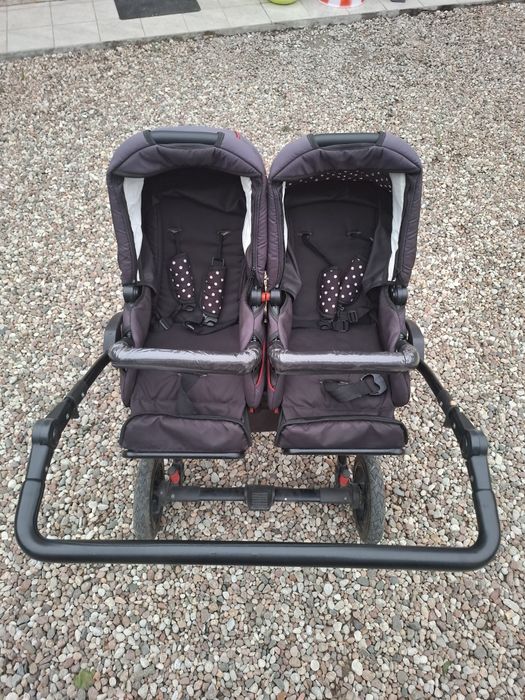 Wózek bliźniaczy rok po roku