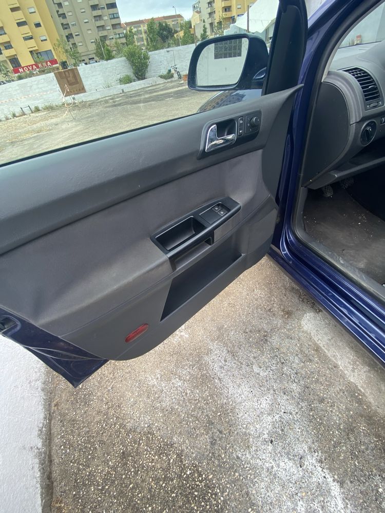 Polo 2003 com A/C