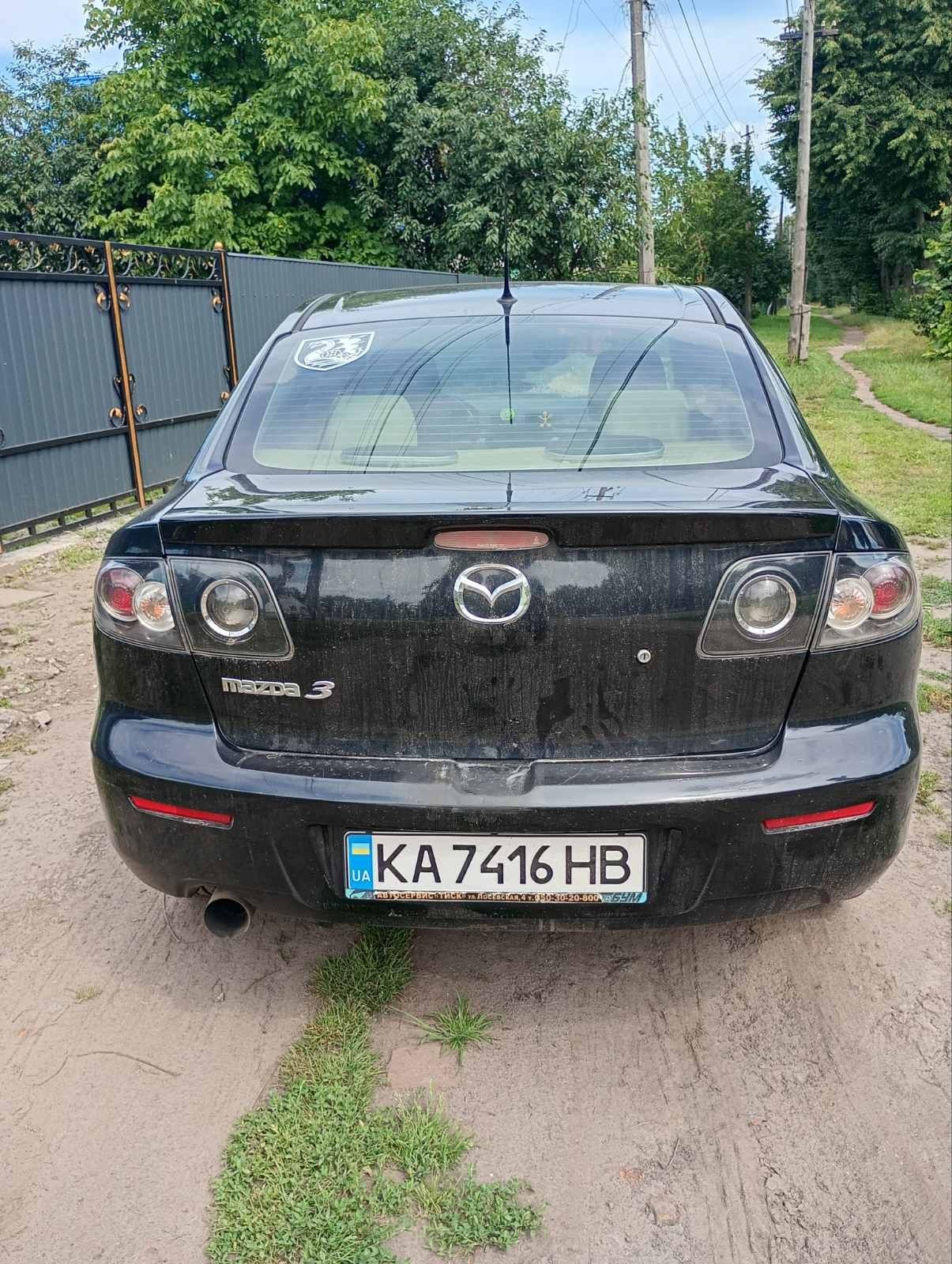 Автомобіль Мазда