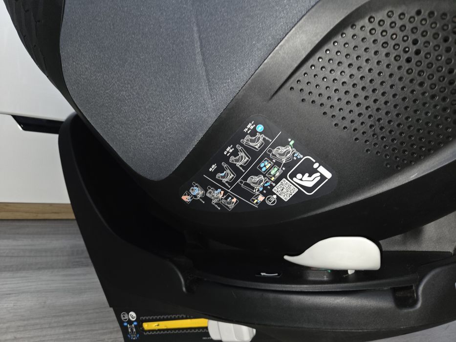Fotelik samochodowy Maxi Cosi Mica 360 Pro, 0-18 kg.