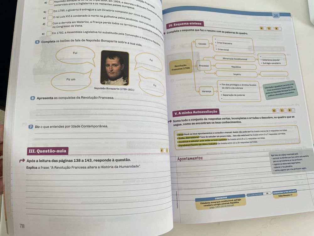 Caderno de atividades História 8 ano