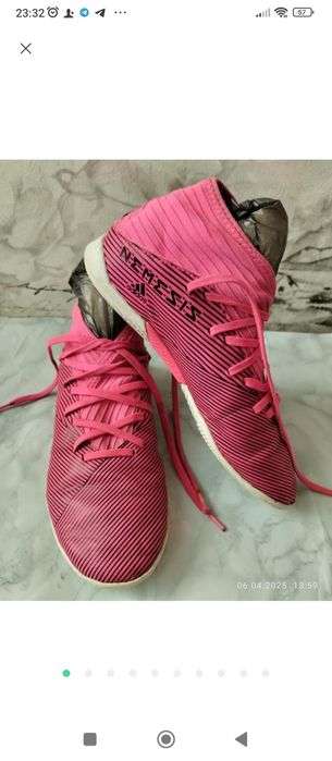 Футзалки Adidas NEMEZIZ 37.5р.
в гарному стані з частковим забруднення
