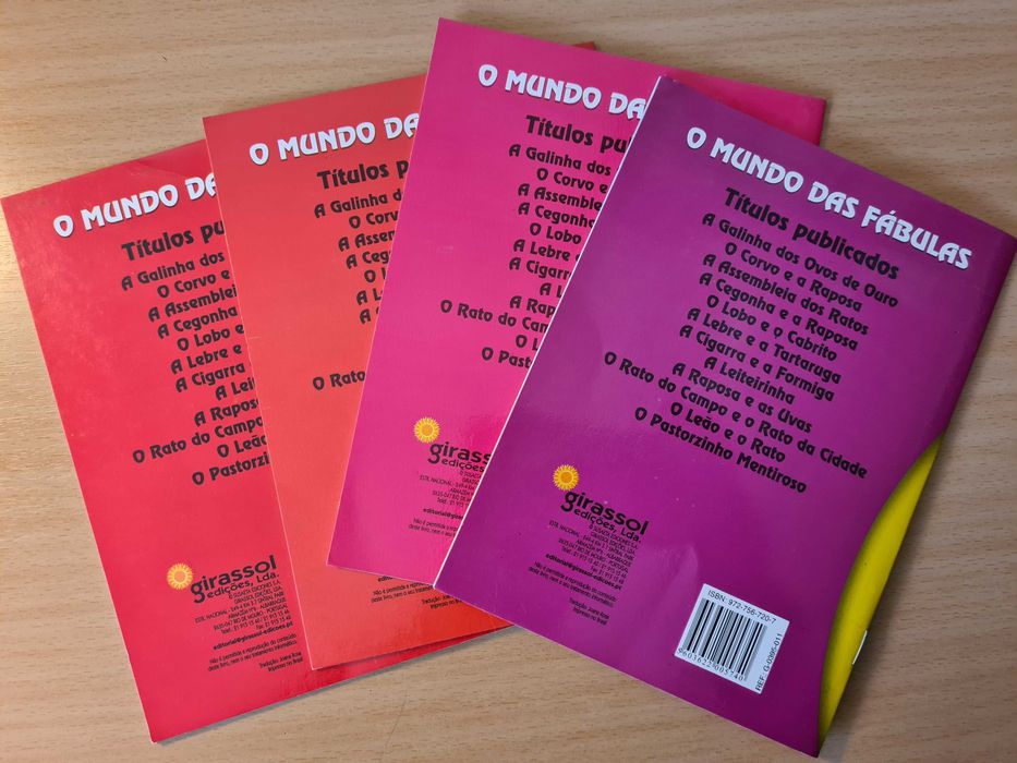 4 livrinhos infantis da coleção "O Mundo das Fábulas"