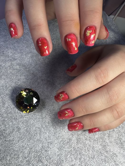 Манікюр педикюр Дубово