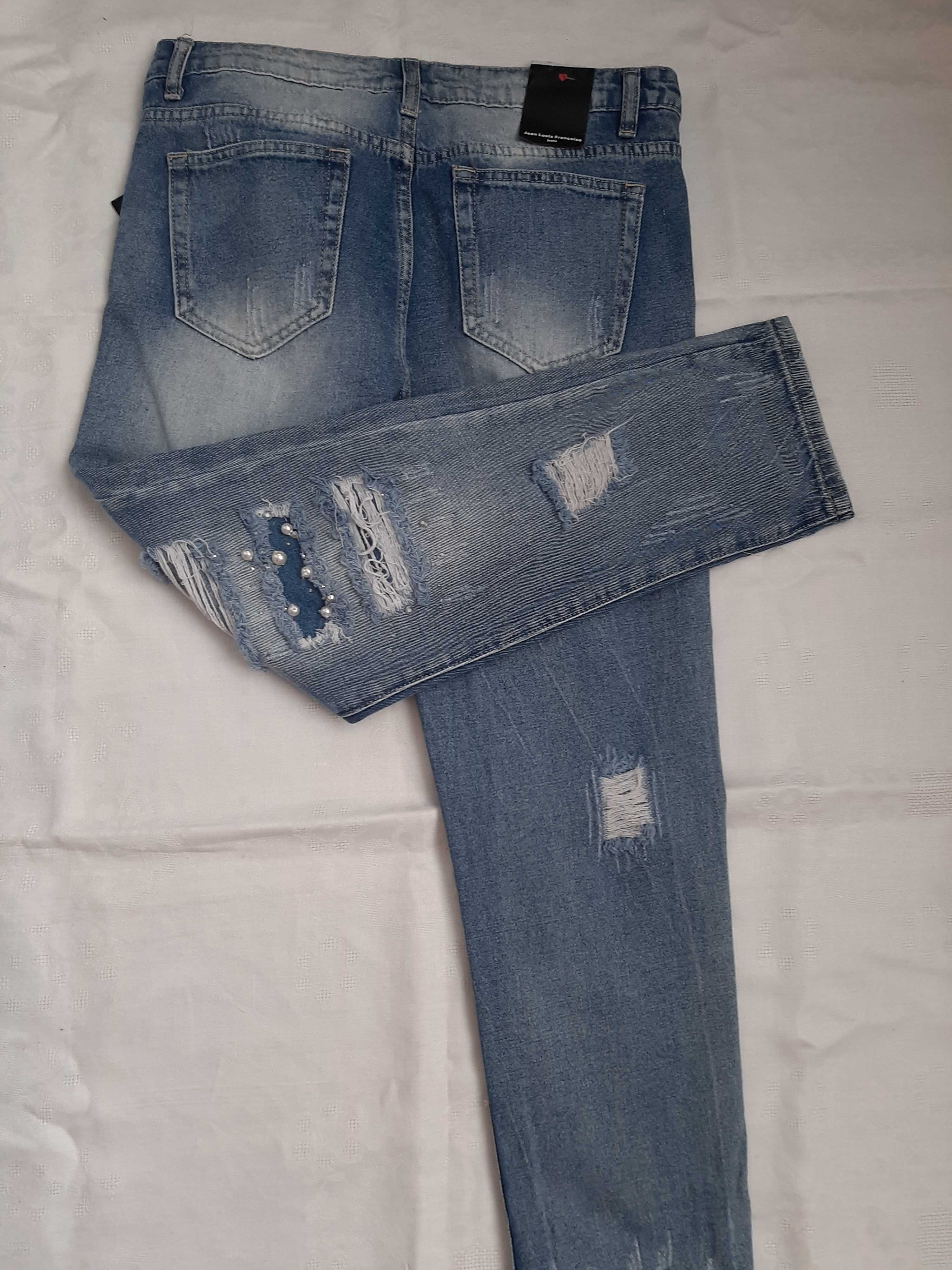 Женские  джинсы рваные