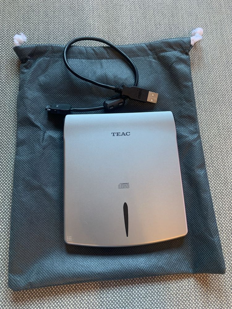 CD-ROM USB portátil TEAC CD-210PU