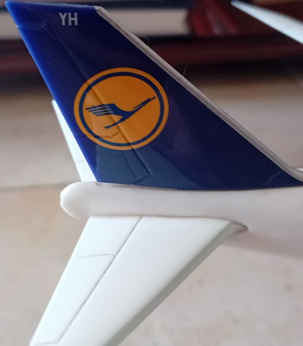 Kit Aviao Lufthansa 747