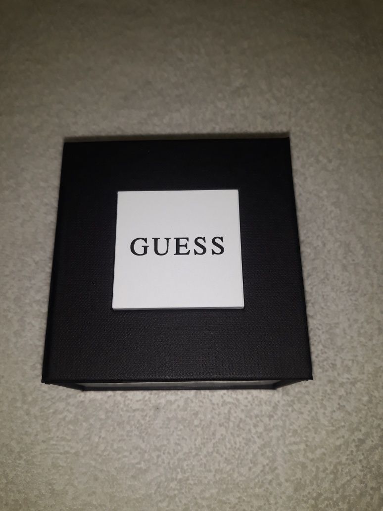 GUESS  GW 0208 G1