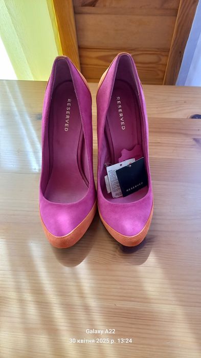 Жіночі туфлі шкіряні