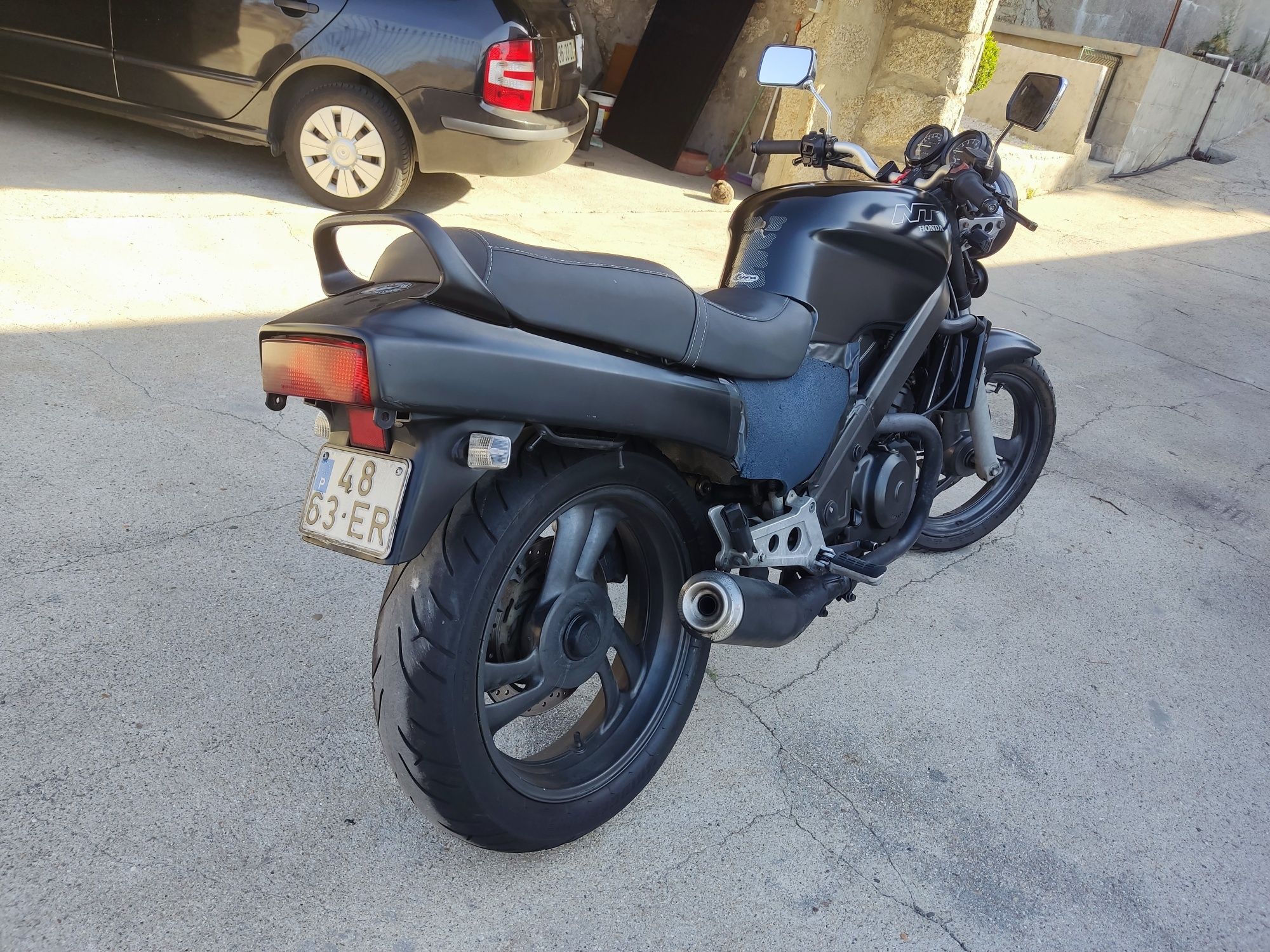 Honda NTV650 Revere