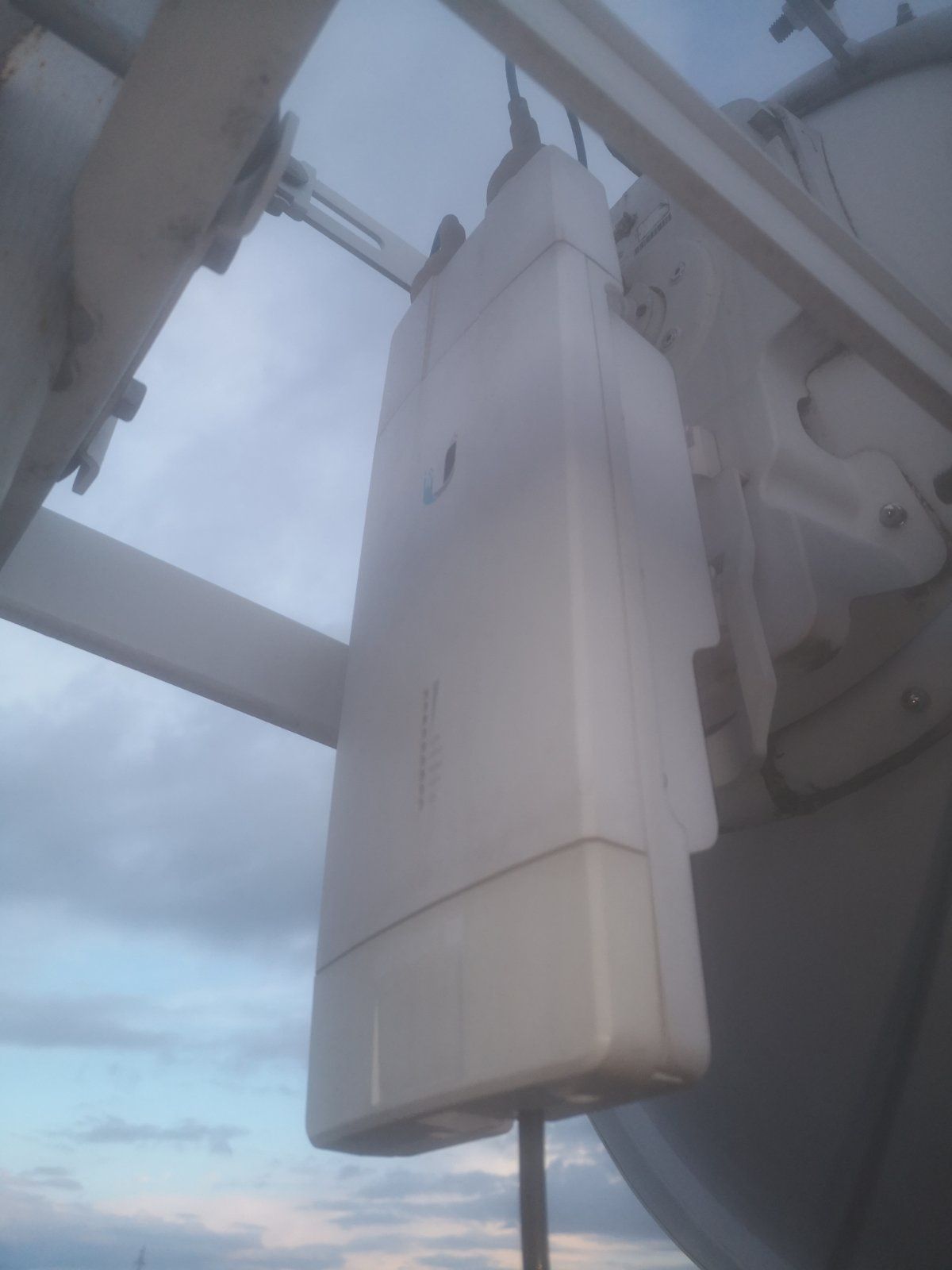 Ubiquiti AirFiber AF-5x, АF-3х,AF-11L
В наявності 3 шт. 
Також є ще U