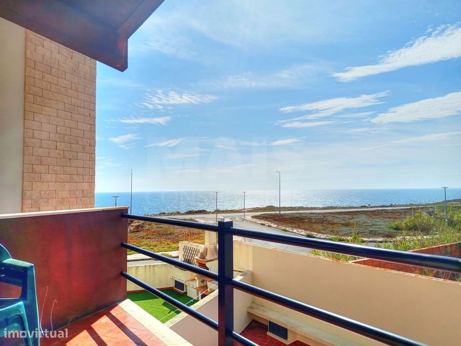 Apartamento T2 com Vista Mar e Garagem!