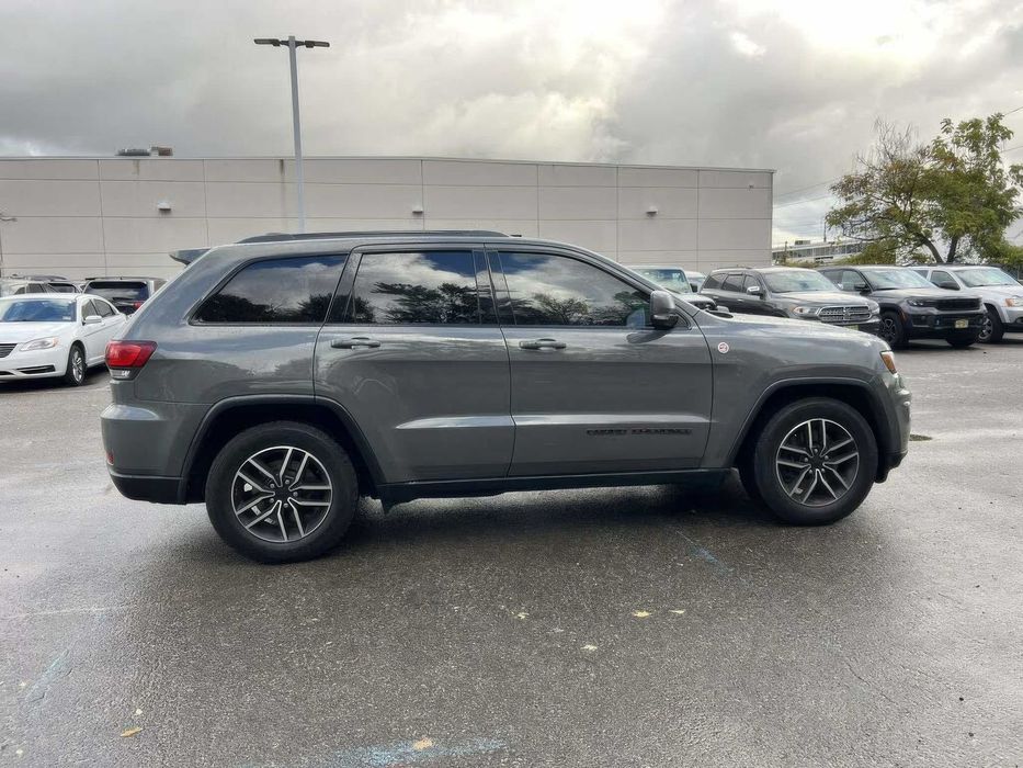 Jeep Grand Cherokee Trailhawk      2021